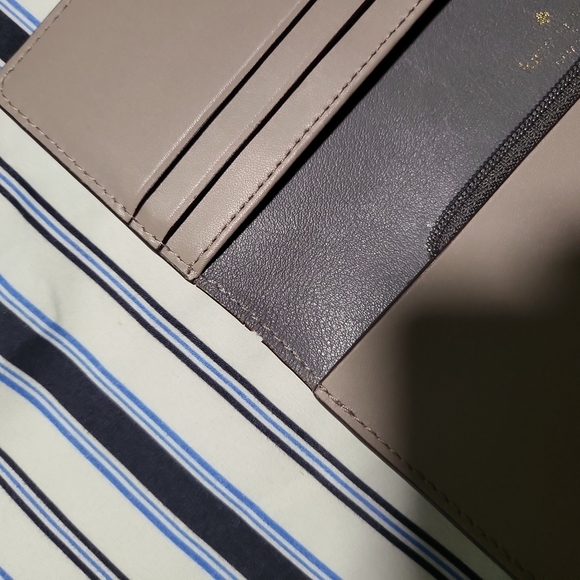 𝅺KATE Spade Slim Bifold Long Wallet Grayish Color with lots of Card Slot - Picture 4 of 9